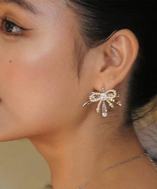 Boucles d'oreilles à tige élégantes en soie, cuivre, zircon, perle et goutte d'eau - Urbann-Vibe