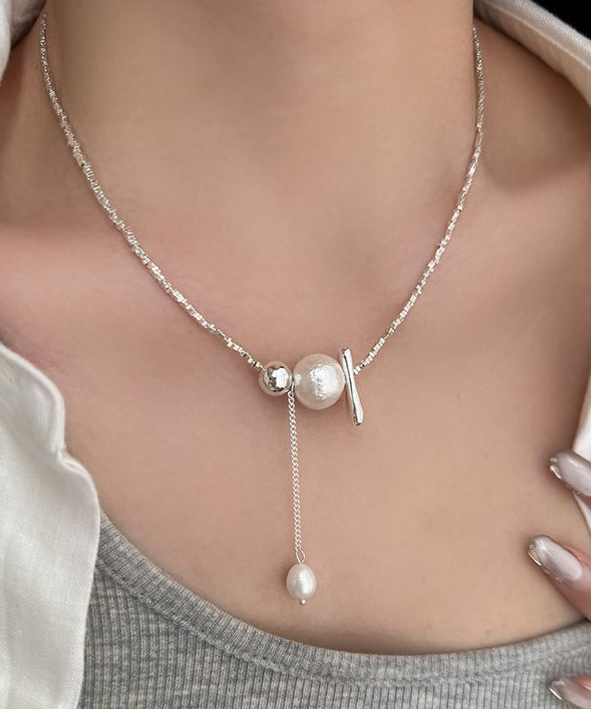 Collier élégant en argent sterling avec pendentif en argent brisé et perles - Urbann-Vibe