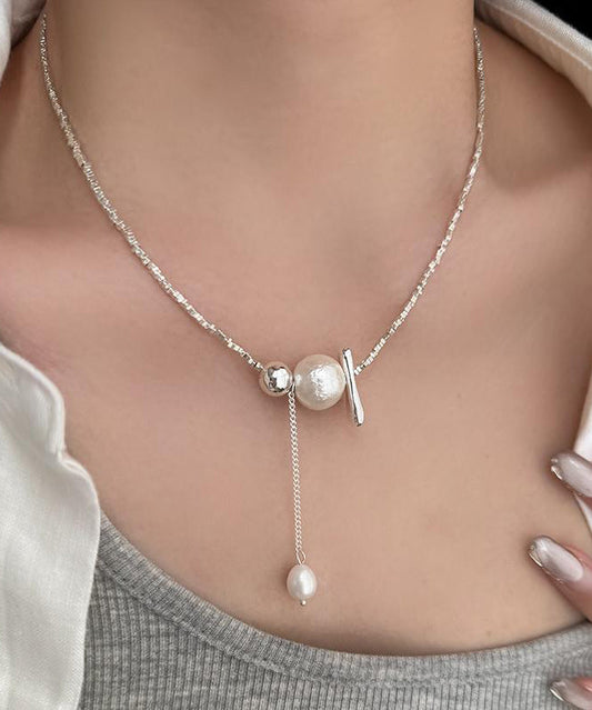 Collier élégant en argent sterling avec pendentif en argent brisé et perles - Urbann-Vibe
