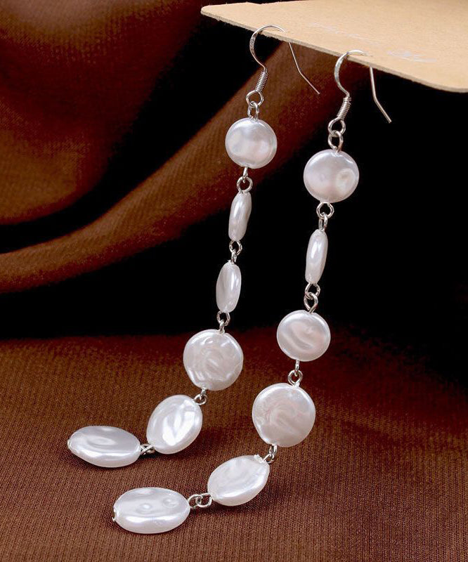 Boucles d'oreilles pendantes élégantes en argent sterling avec perles blanches - Urbann-Vibe