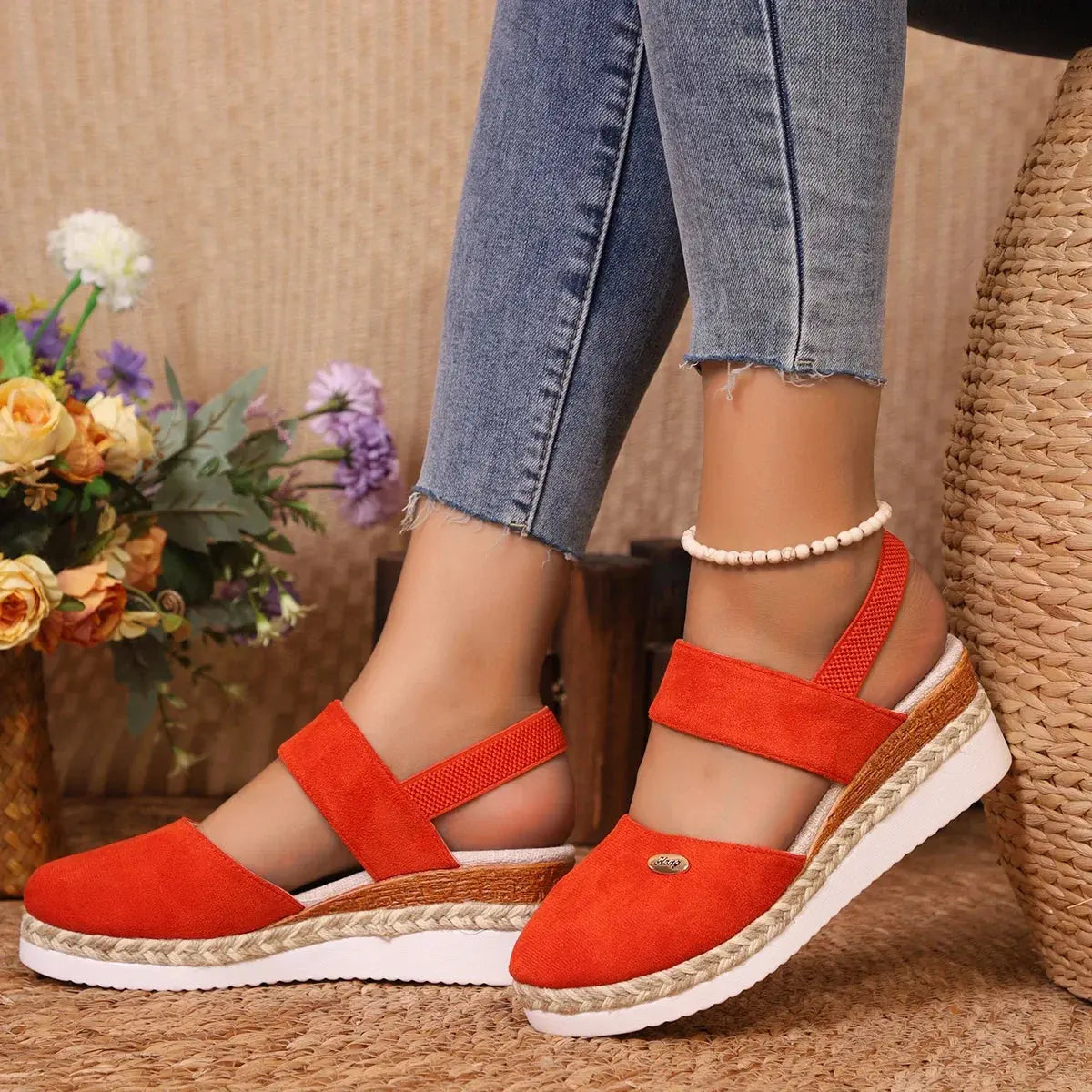 Women's closed toe wedge sandals with cushioned platform and adjustable buckle strap, stylish summer footwear