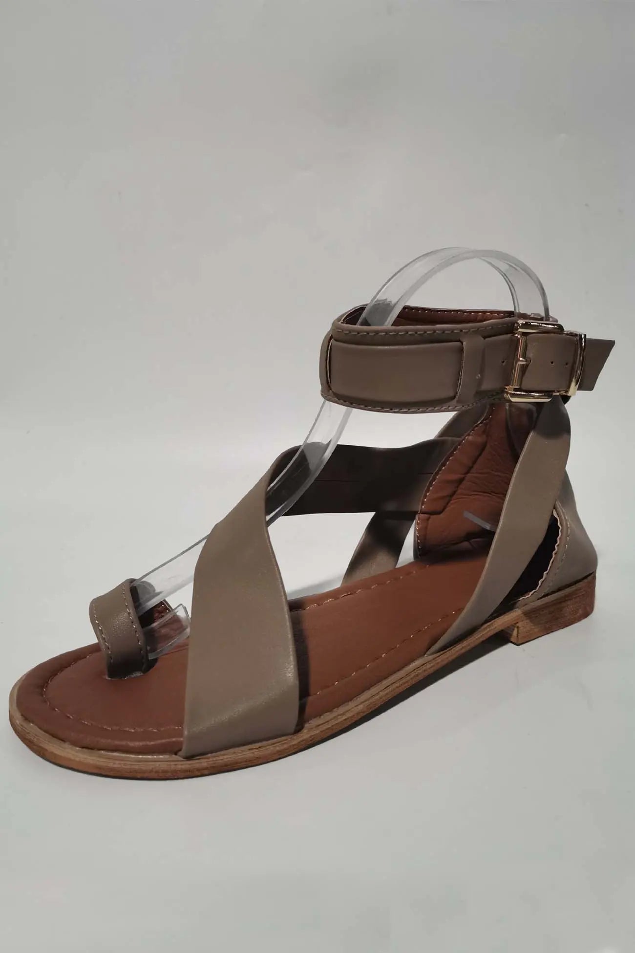 Women crisscross flat sandals textured PU straps open-toe adjustable ankle strap casual summer style