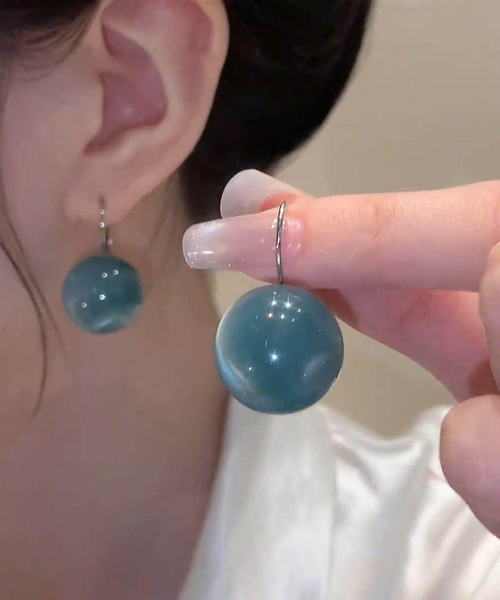 Boucles d'oreilles pendantes en argent sterling bleu avec boules mignonnes - Urbann-Vibe