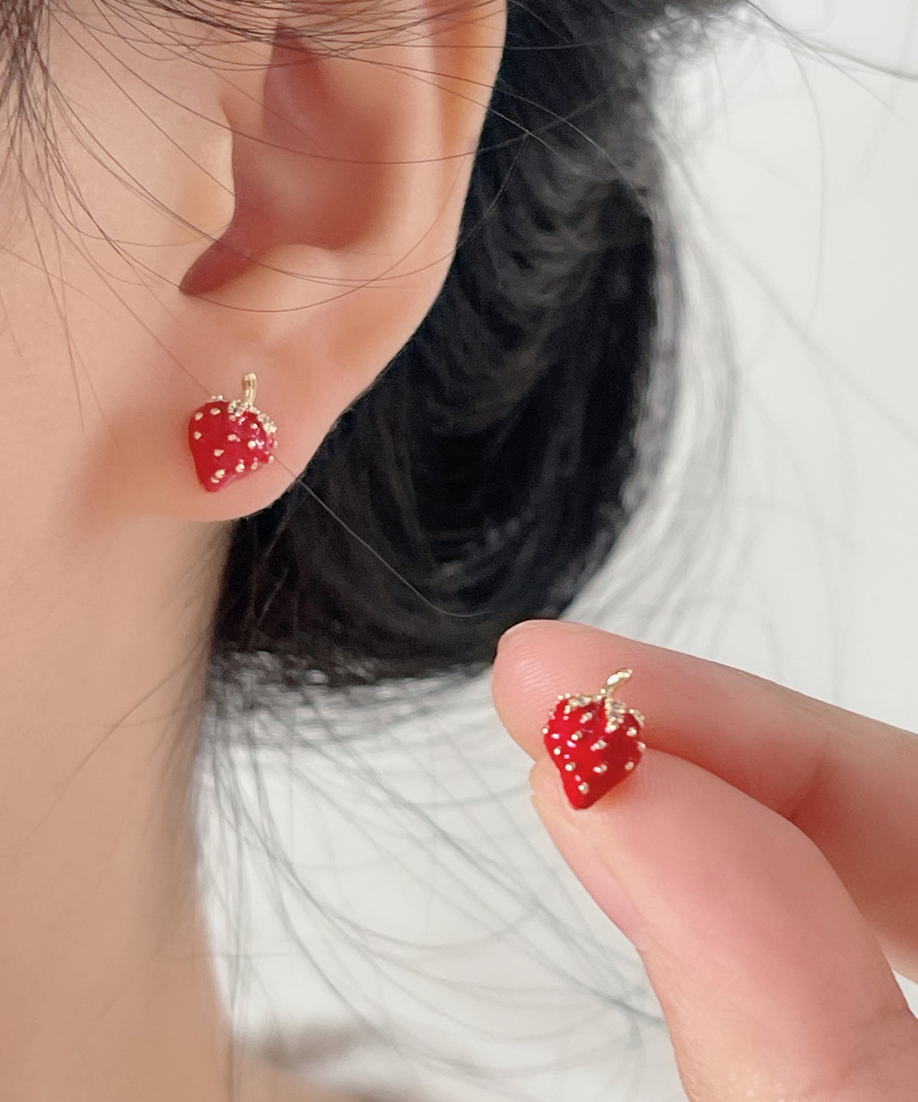 Boucles d'oreilles à tige en forme de fraise surdorée en cuivre rouge - Urbann-Vibe