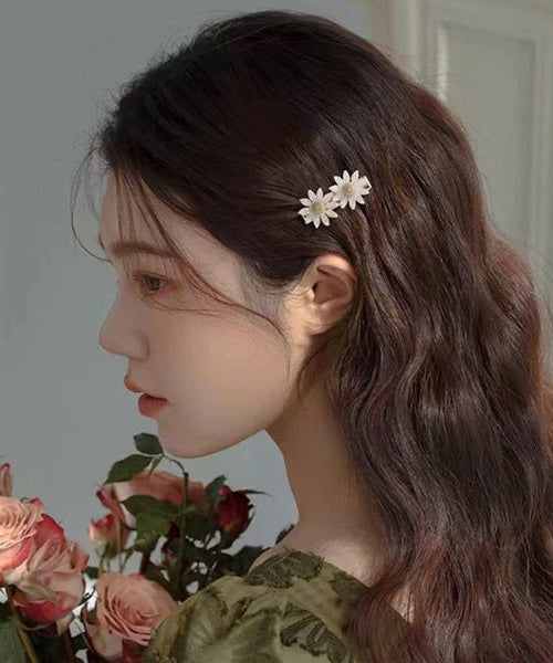Jolie paire d'épingles à cheveux en résine blanche cuivrée avec motif marguerite floral - Urbann-Vibe