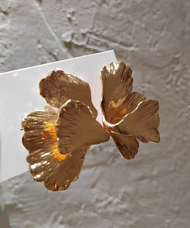 Boucles d'oreilles à tige en alliage de métal jaune en forme de feuille de ginkgo - Urbann-Vibe