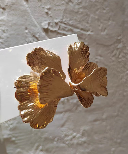 Boucles d'oreilles à tige en alliage de métal jaune en forme de feuille de ginkgo - Urbann-Vibe