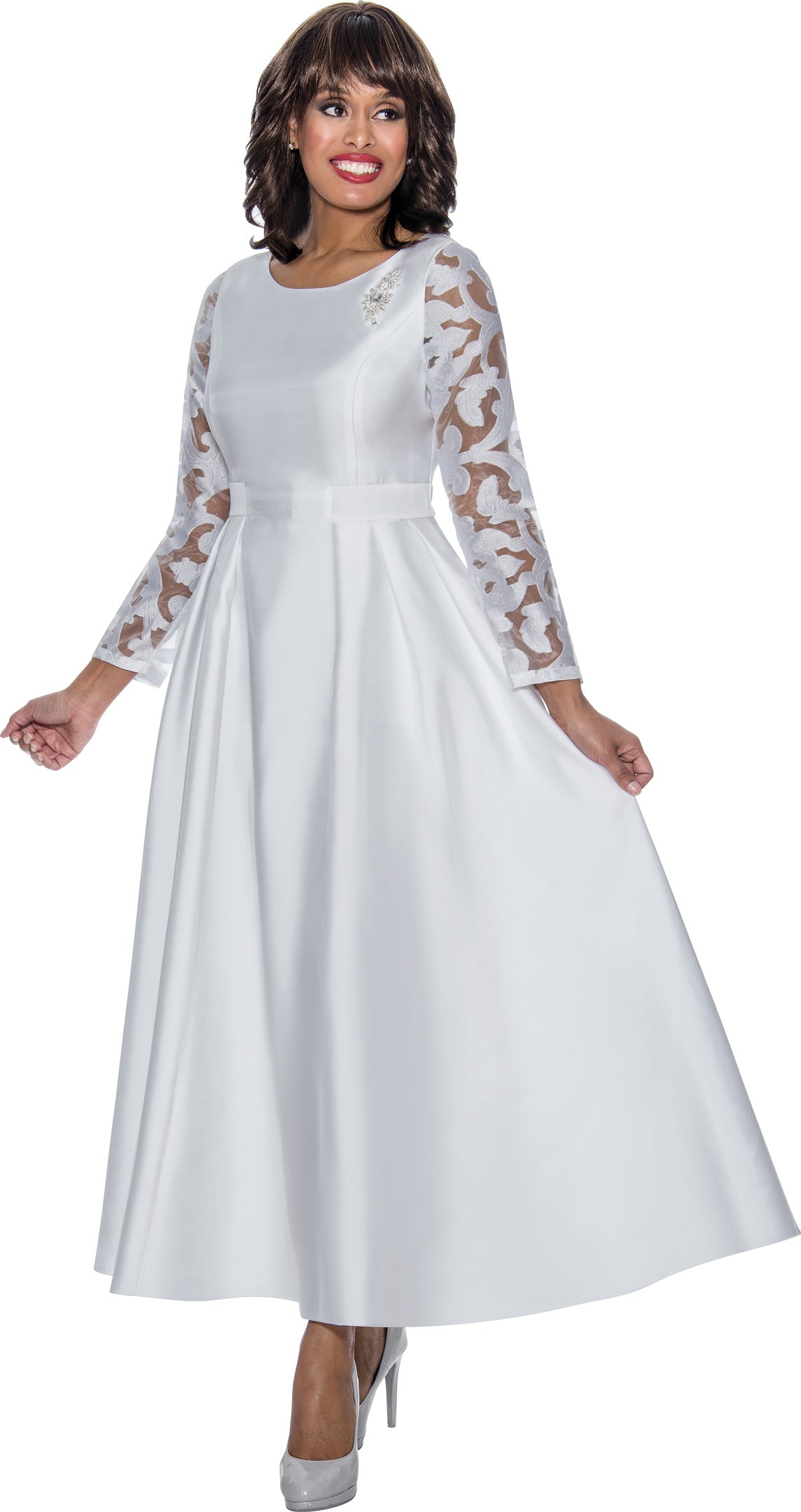 Women's long formal A-line satin gown elegant floor-length silhouette for gala evening wear