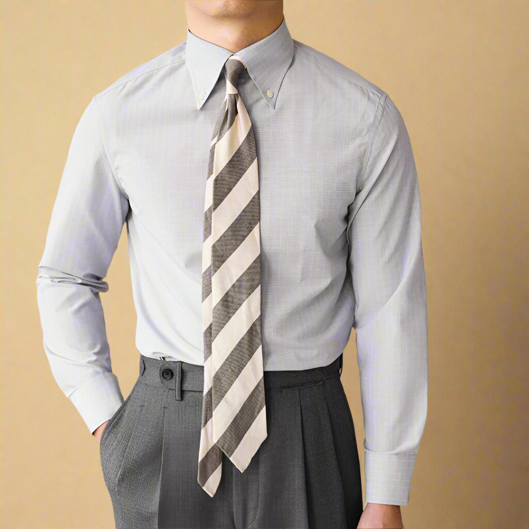 Men's slim-fit striped dress shirt in classic blue tones with refined noble stripe pattern for office wear