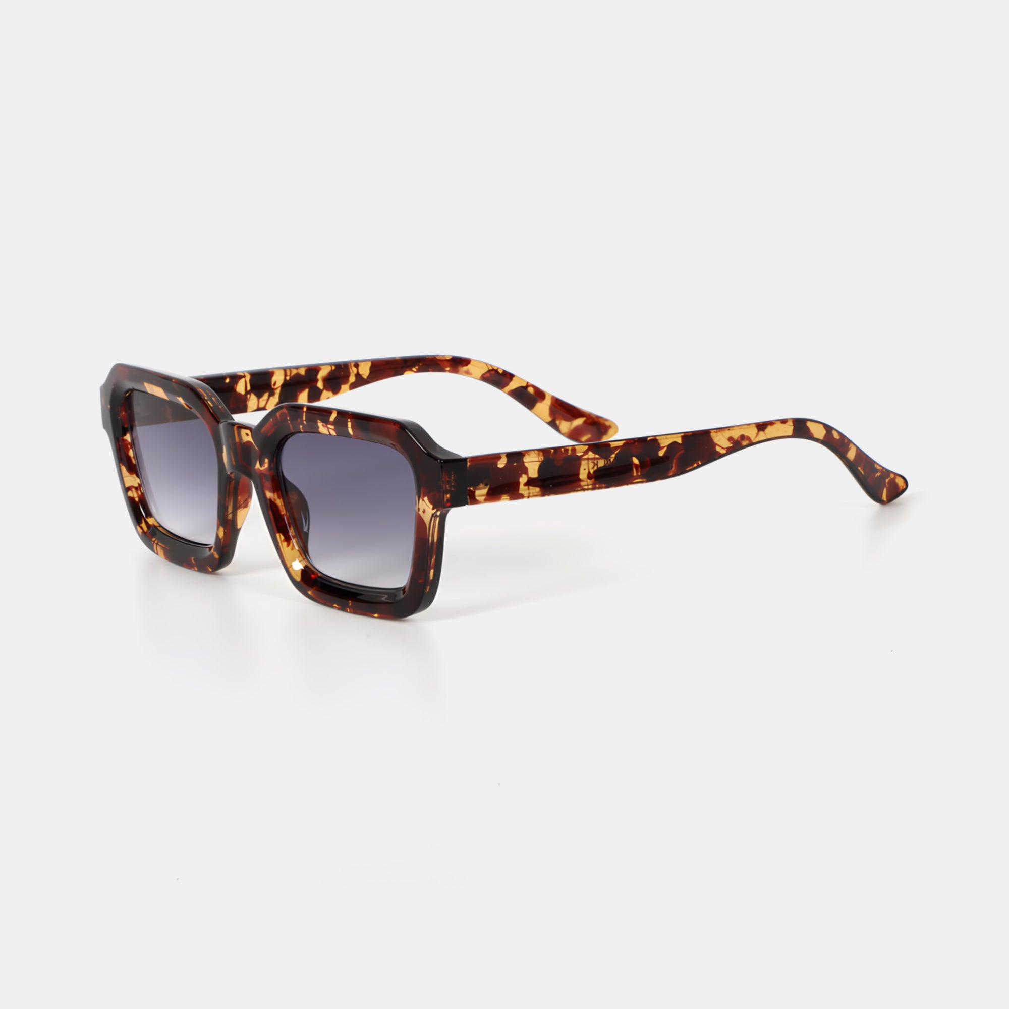 Women's round sunglasses UV protection minimalist lightweight frames trendy everyday eyewear