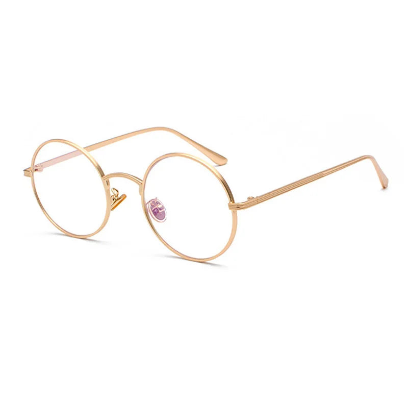 Women's round frame sunglasses with dark UV-protection lenses, timeless beach-to-city style