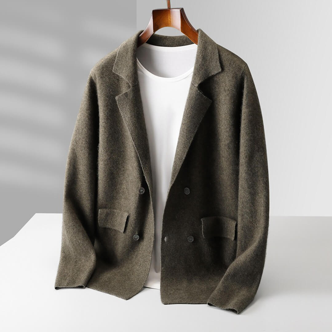 Women's ivory cashmere cardigan tailored fit with deep pockets, ultra-soft luxurious layer
