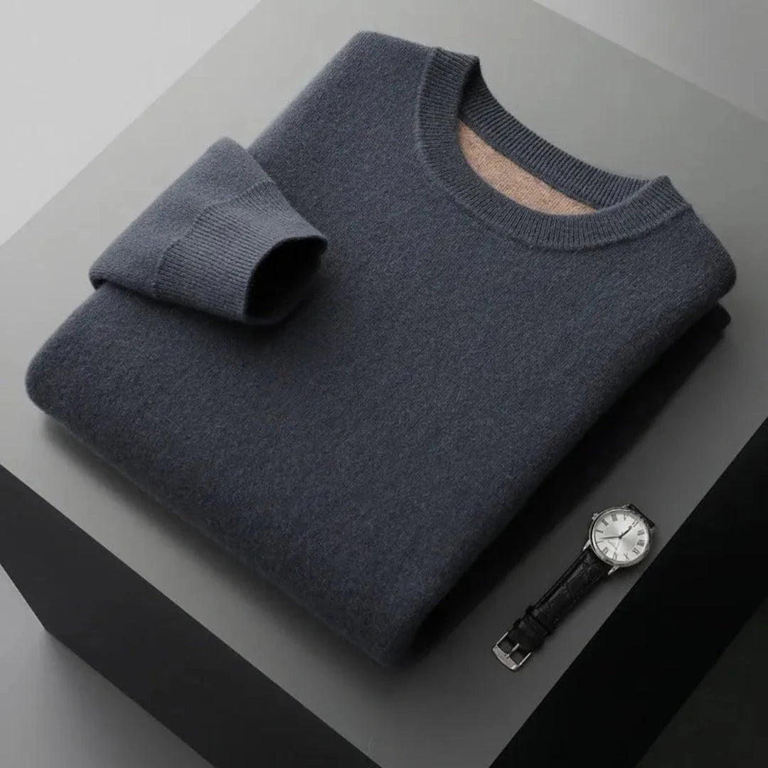 Dariel unisex cream wool crewneck sweater, classic silhouette with 100% premium wool warmth