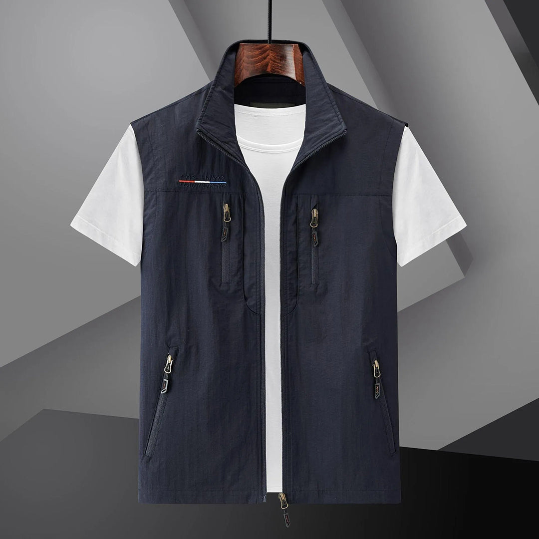 Men's lightweight utility vest with multiple pockets, classic outdoor style in durable fabric