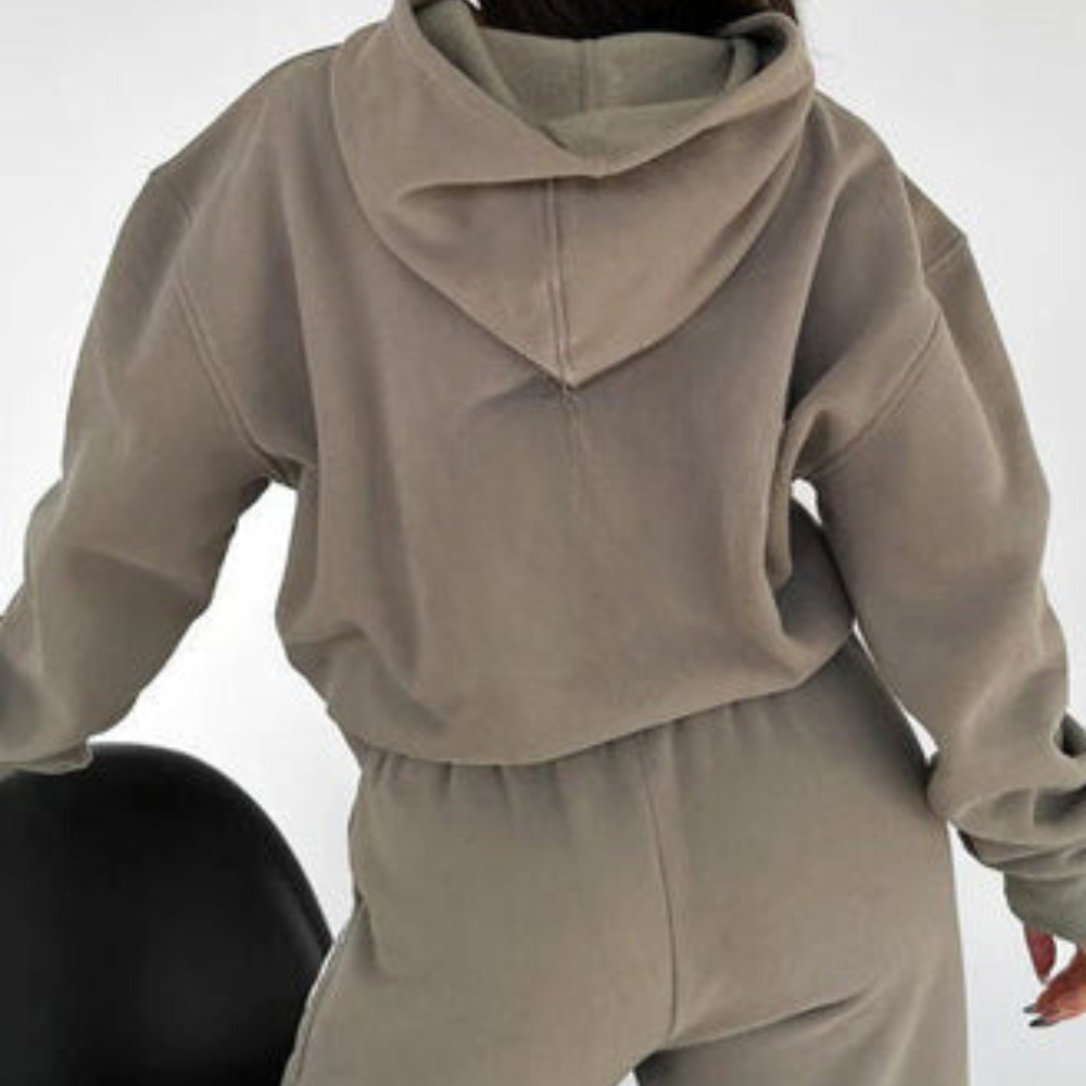 Women's two-piece tracksuit set hoodie and joggers relaxed fit for everyday casual comfort