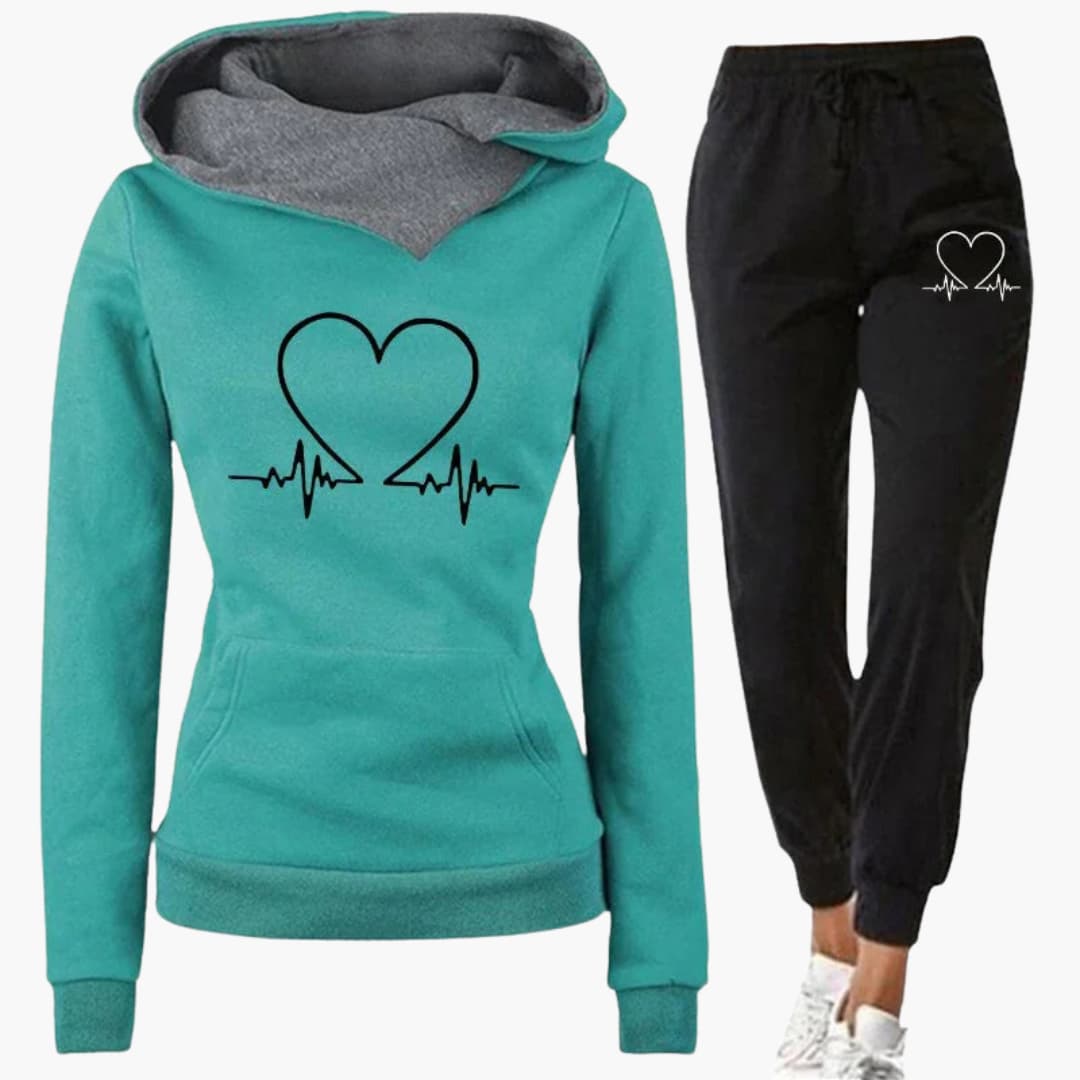 Women's heart graphic printed tracksuit set cozy hoodie jogger pants coordinated two-piece loungewear