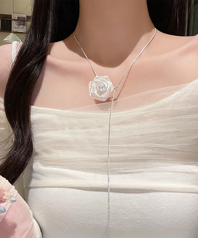 Collier pendentif floral élégant en alliage blanc à tirette - Urbann-Vibe