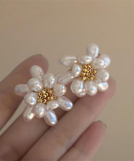 Boucles d'oreilles à tige élégantes en alliage de cuivre blanc avec perles florales - Urbann-Vibe
