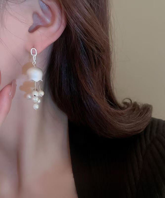 Boucles d'oreilles pendantes élégantes en argent sterling et perles de muguet blanches - Urbann-Vibe