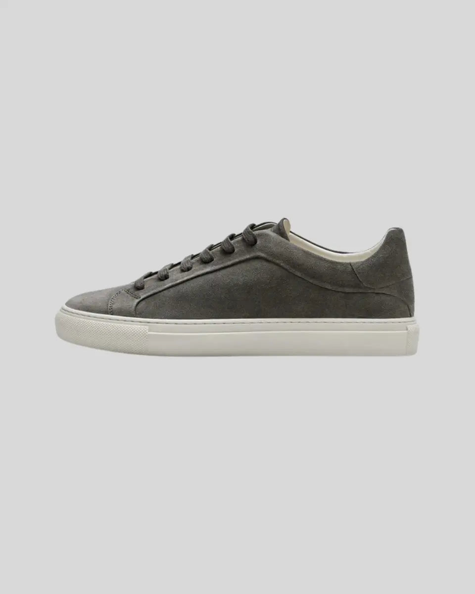 Dark gray leather Oxford sneakers for professionals, classic silhouette with modern flair and cushioned sole