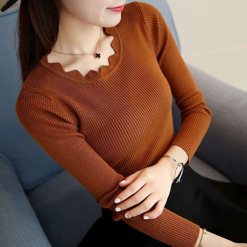 Women's slim-fit crewneck sweater in neutral tone, ultra-soft premium knit for office winter wear