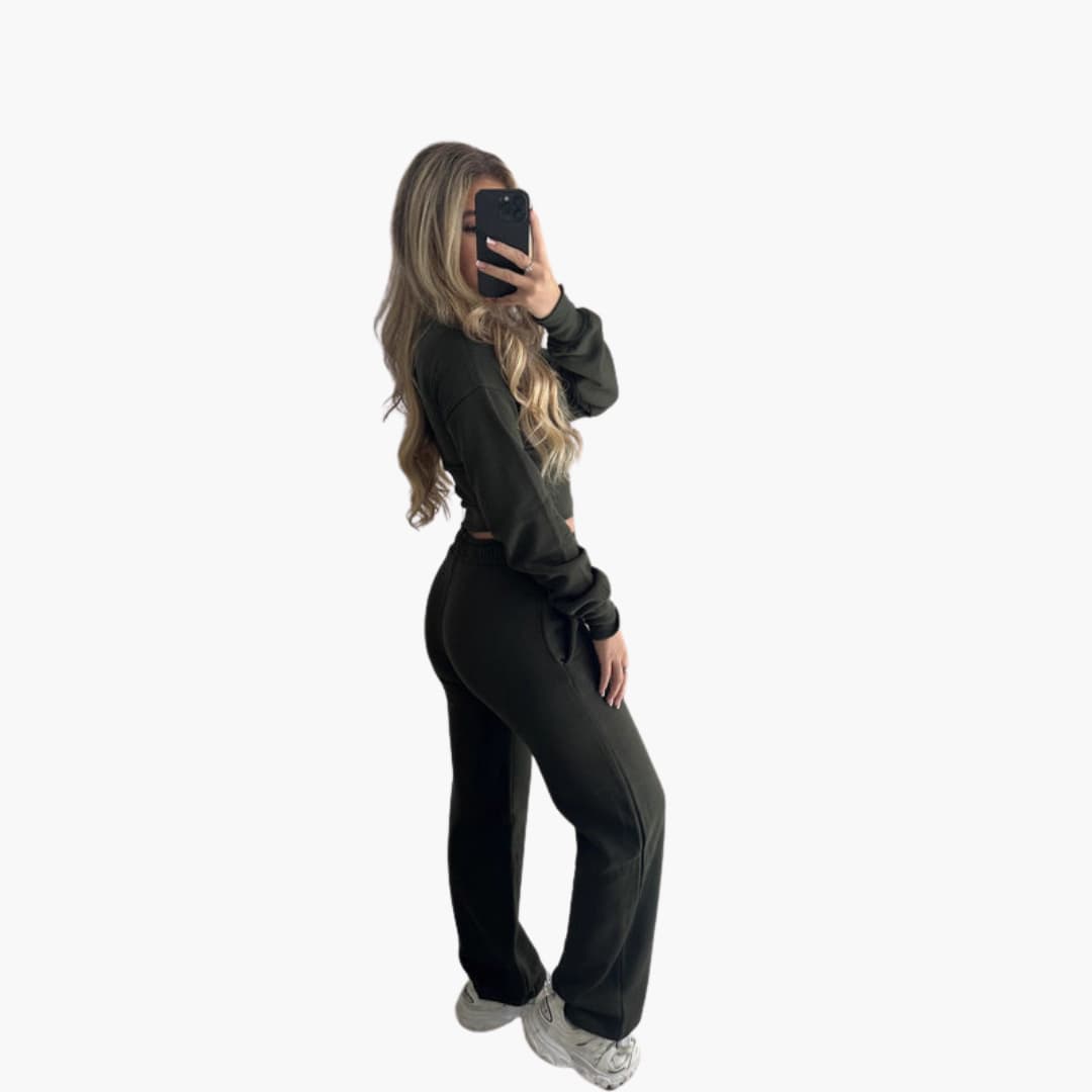 Women's gray cropped zip-up jacket and elastic waist pants two-piece athletic set