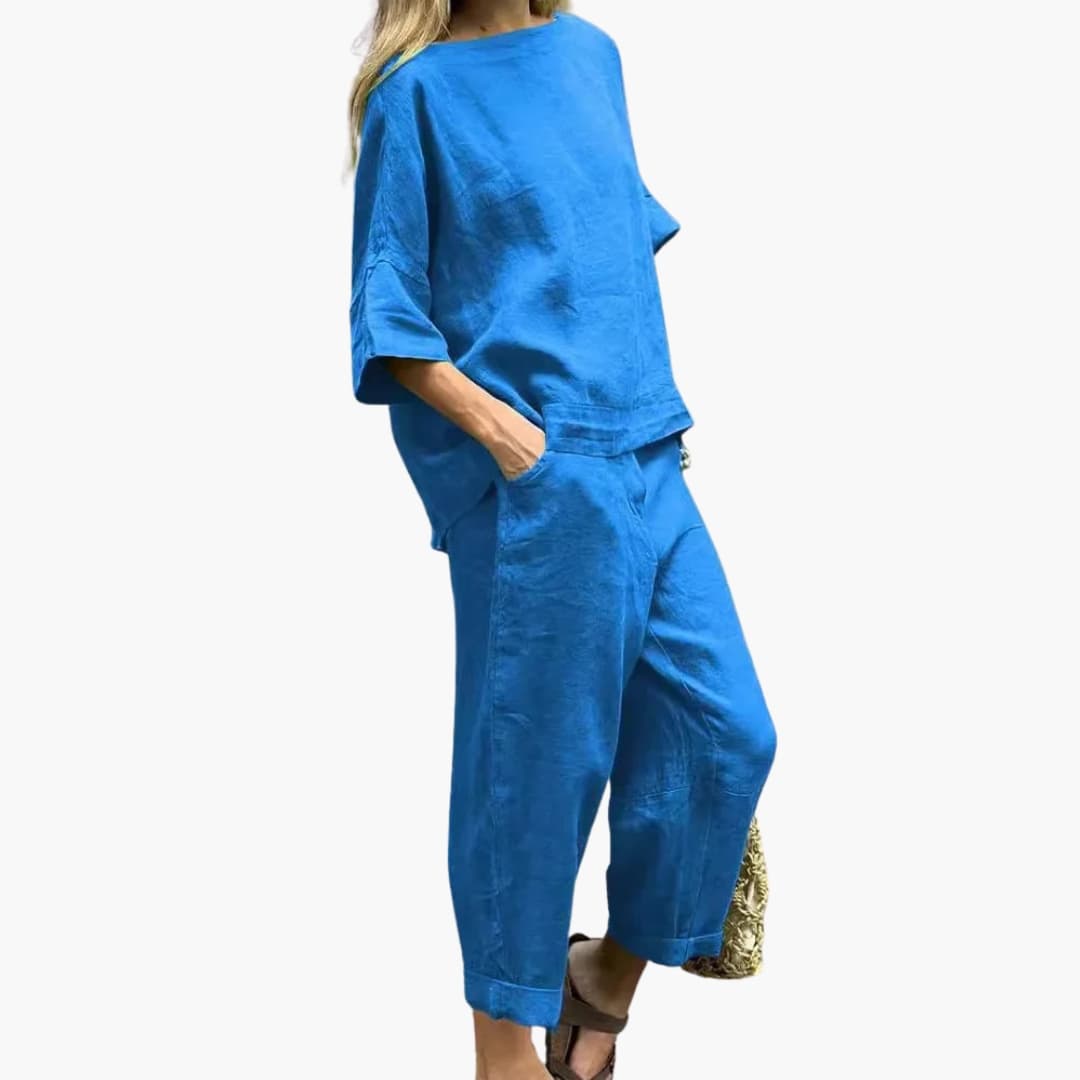 Women's structured boat neck top and straight-leg pants two-piece set in textured woven fabric with pockets
