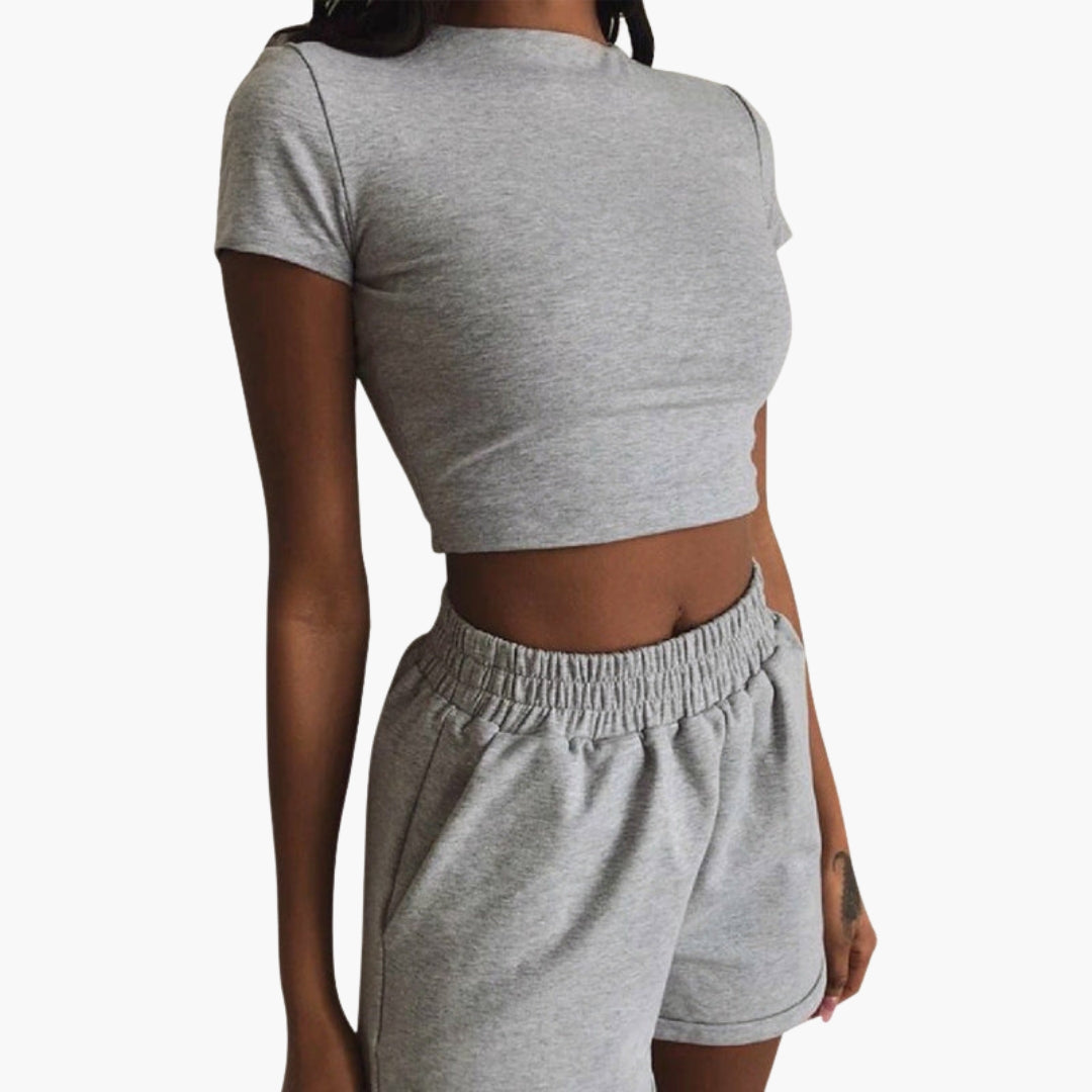 Women's two-piece crop top and shorts set, casual summer style with elastic waist and pockets