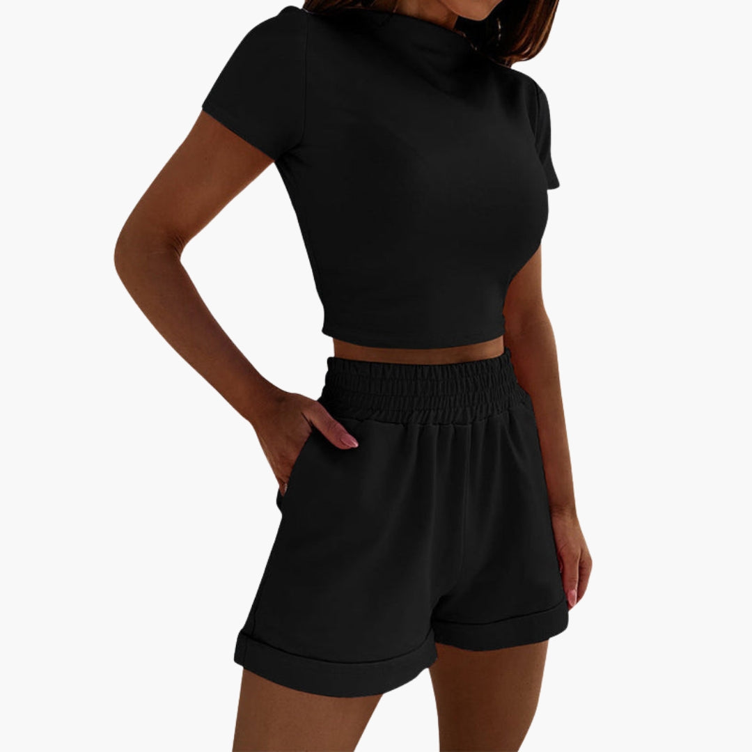 Women's two-piece crop top and shorts set, casual summer style with elastic waist and pockets