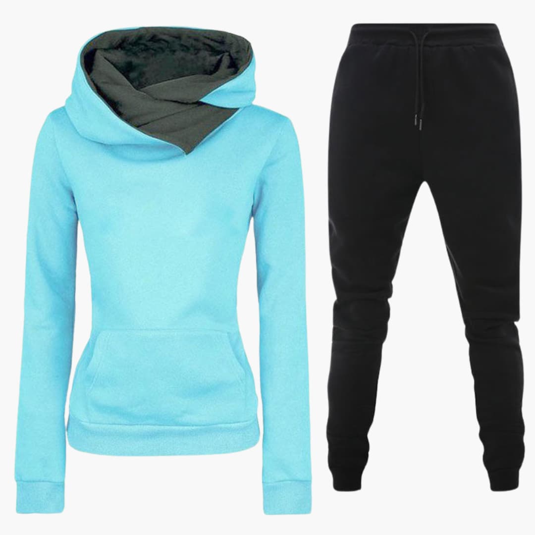 Women's gray pullover hoodie and jogger set with pockets, relaxed athleisure two-piece outfit