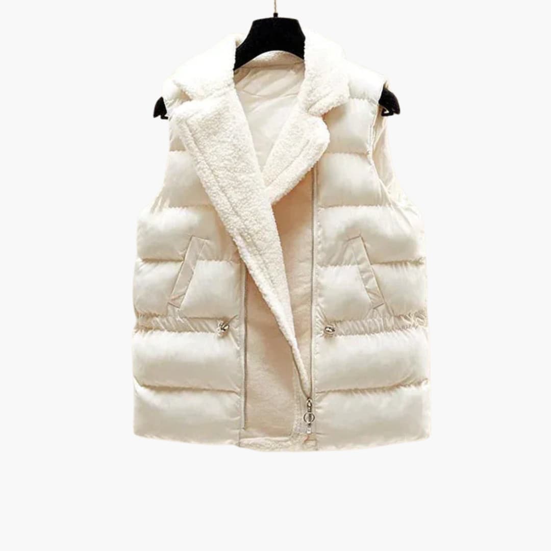 Three-piece knit set for women with turtleneck sweater and quilted jacket