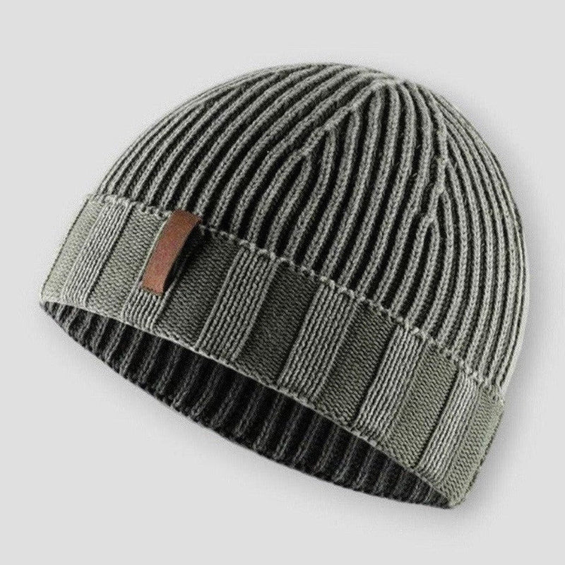 Everglow unisex vintage knit beanie in neutral tones, slim cotton-blend silhouette for winter sports