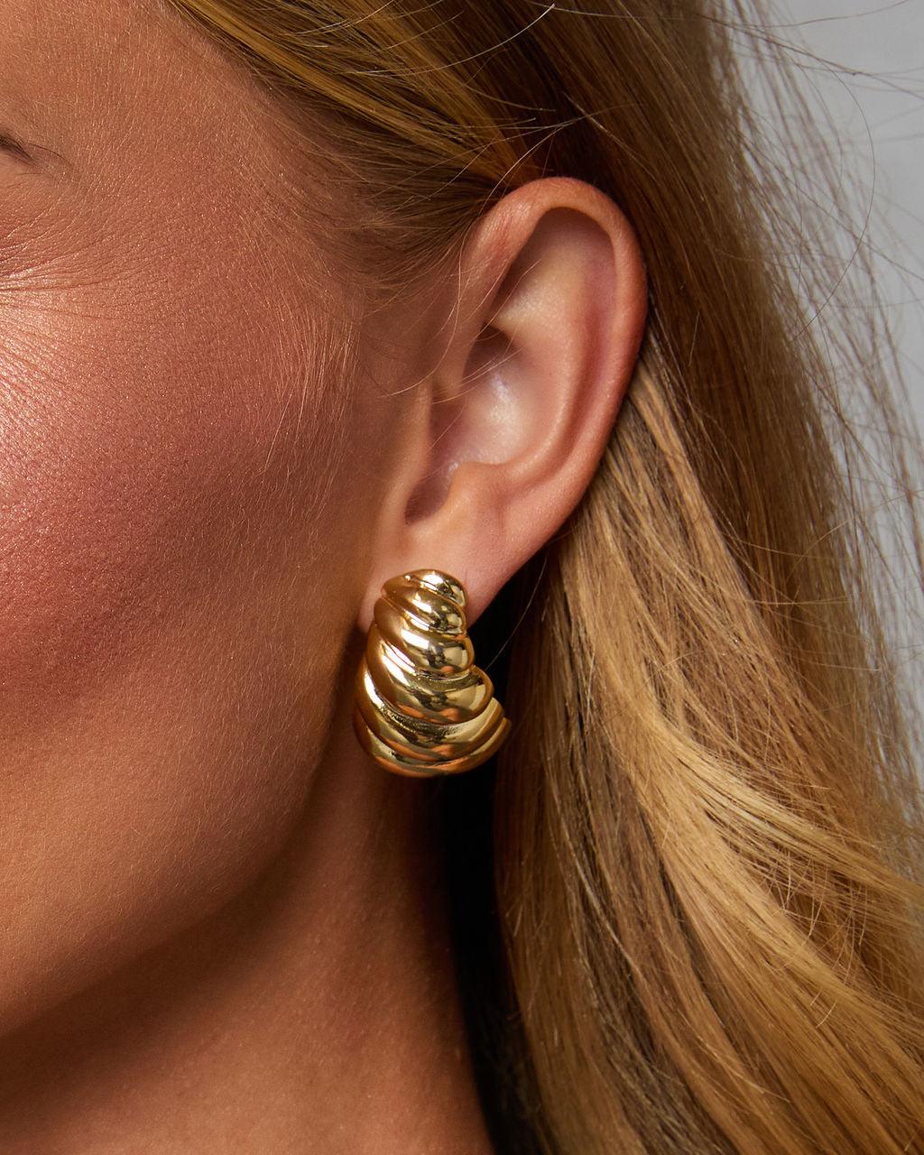 Everley Textured Stud Earrings - Urbann-Vibe