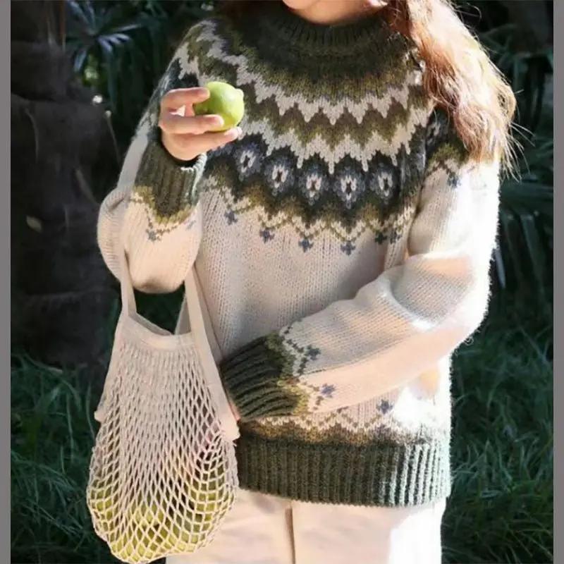 Women's Fair Isle crewneck jumper cozy relaxed knit with all-around yoke pattern in classic colors