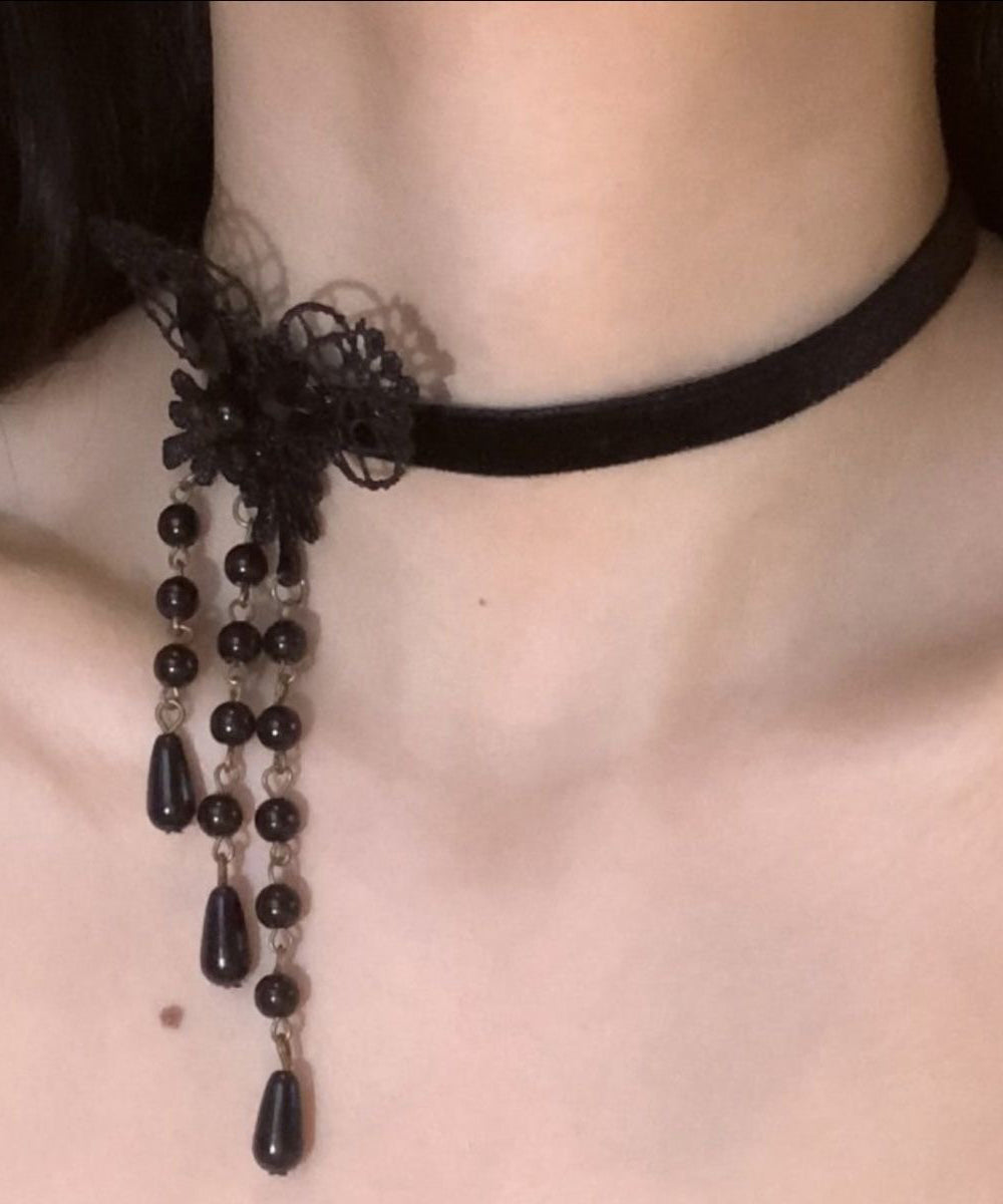 Collier avec pendentif papillon en alliage de cuivre noir et perles - Urbann-Vibe