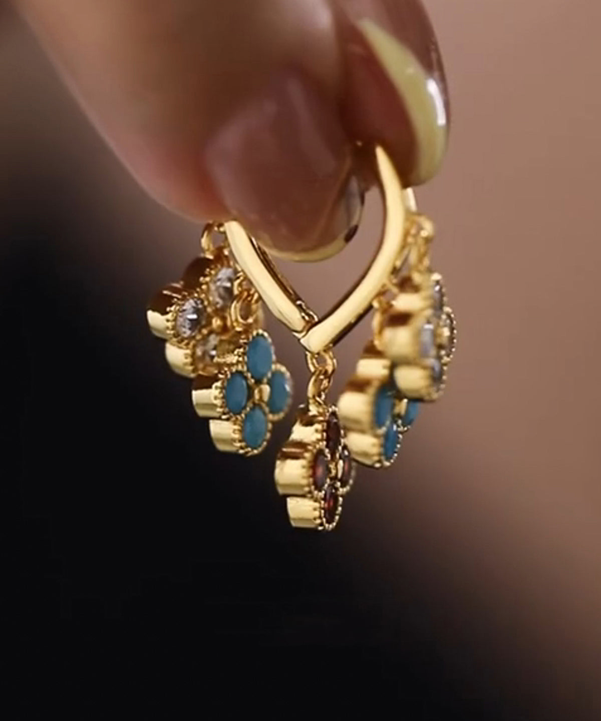 Boucles d'oreilles pendantes en forme de trèfle à quatre feuilles en cuivre arc-en-ciel - Urbann-Vibe