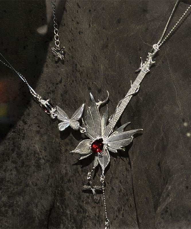 Collier avec pendentif papillon en argent sterling et pierre précieuse en soie fine - Urbann-Vibe