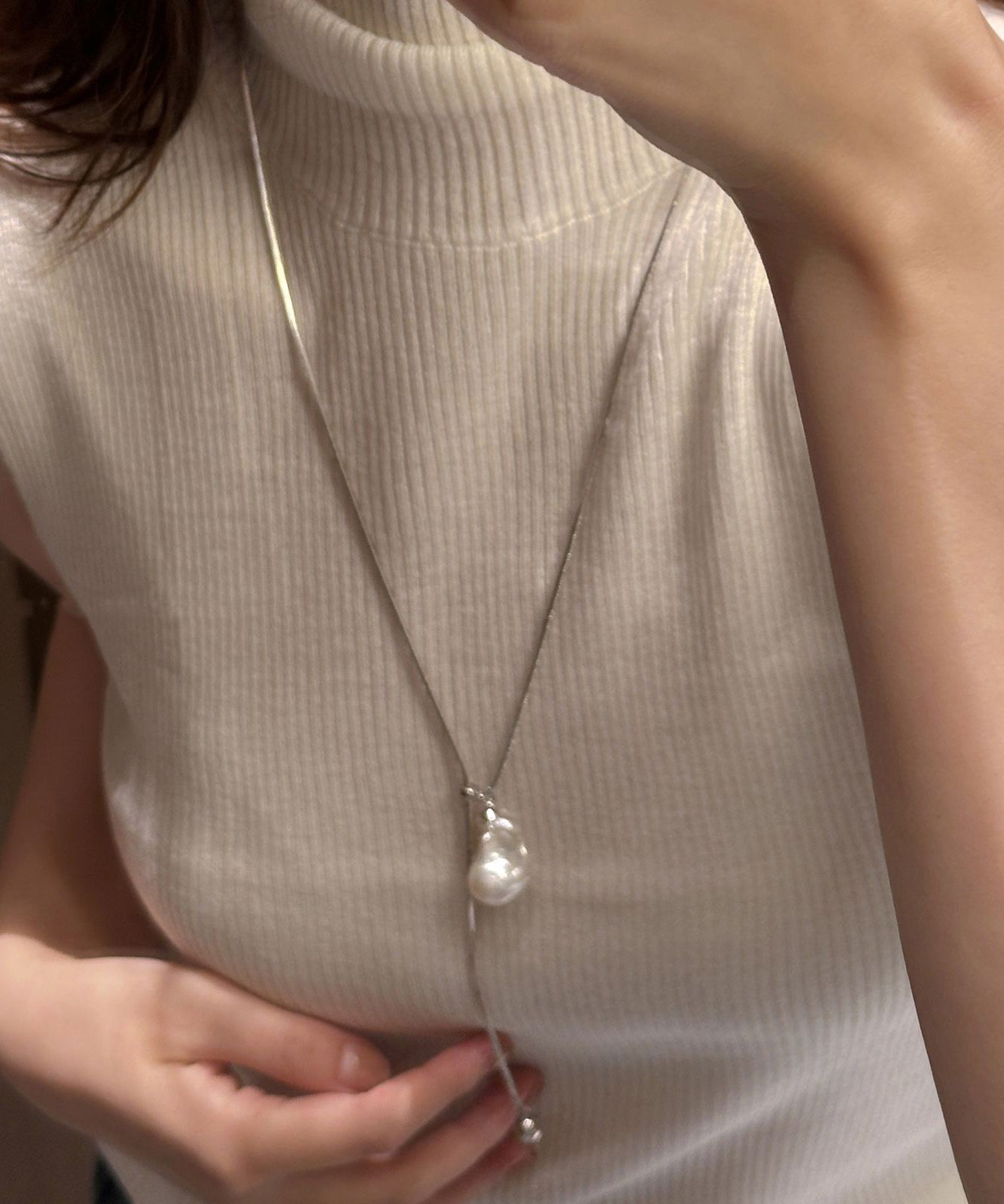 Collier avec pendentif en argent sterling et perles en soie fine - Urbann-Vibe