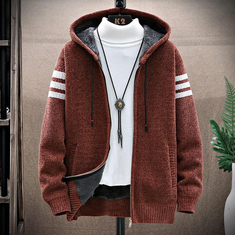 Men's relaxed-fit knitted zip-up hoodie with sporty striped sleeves, fleece-lined for warmth
