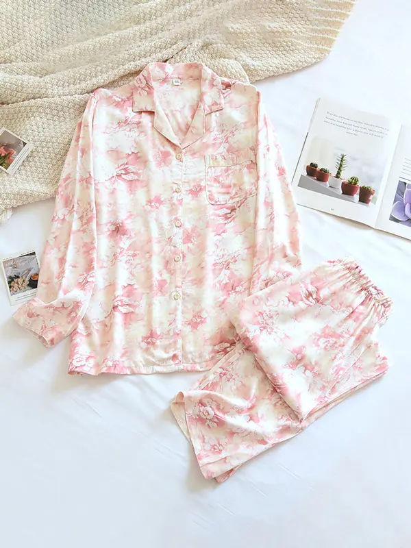Women's floral two-piece pajama set elegant loungewear with classic collar and matching trousers