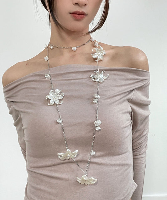 Chaîne de corps en alliage blanc français avec perles et fleurs - Urbann-Vibe