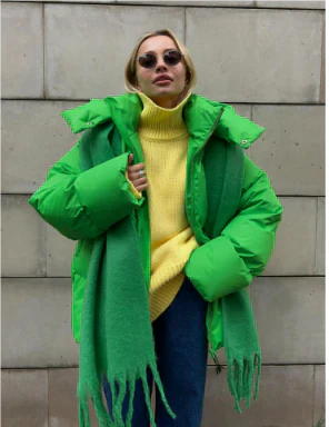 Women's oversized hooded down jacket warm lining cold weather fashion cozy winter style
