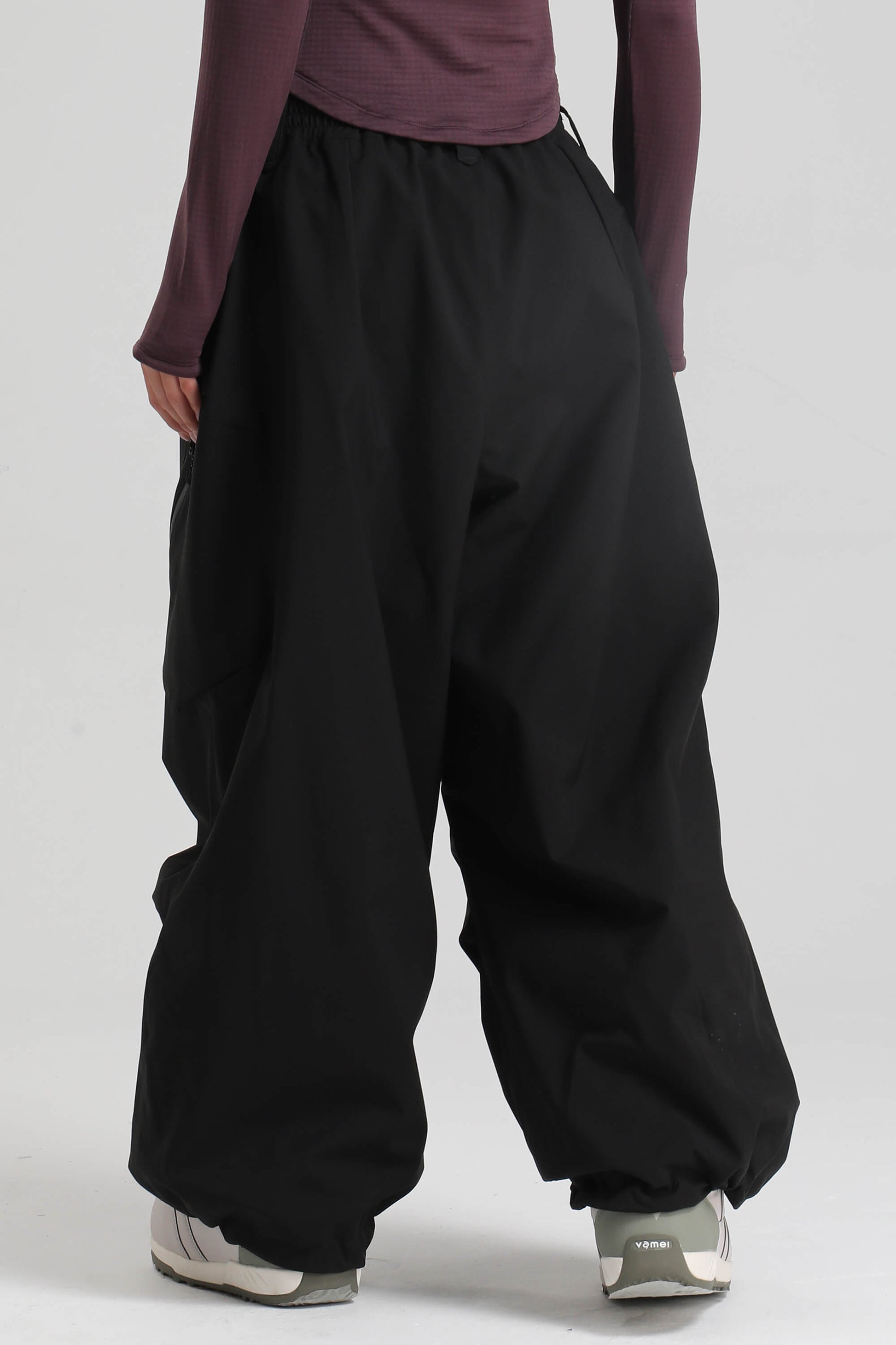 Women's rose baggy snow pants lightweight waterproof breathable with inner thigh vents for skiing