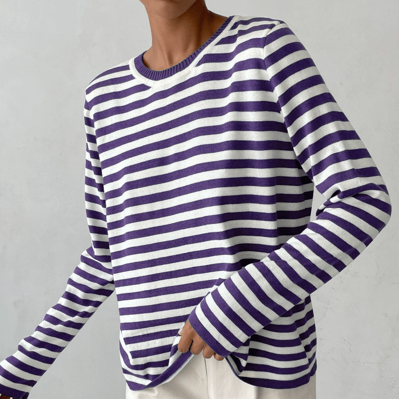 Women's relaxed fit striped cotton sweater, casual loose silhouette with classic modern stripe pattern