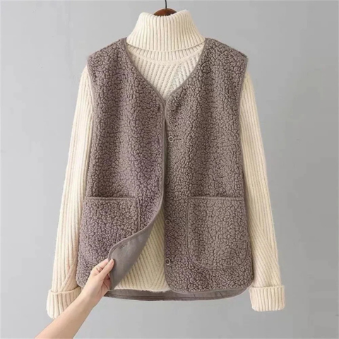 Women's sleeveless faux shearling vest cozy lightweight layer for autumn winter fashion