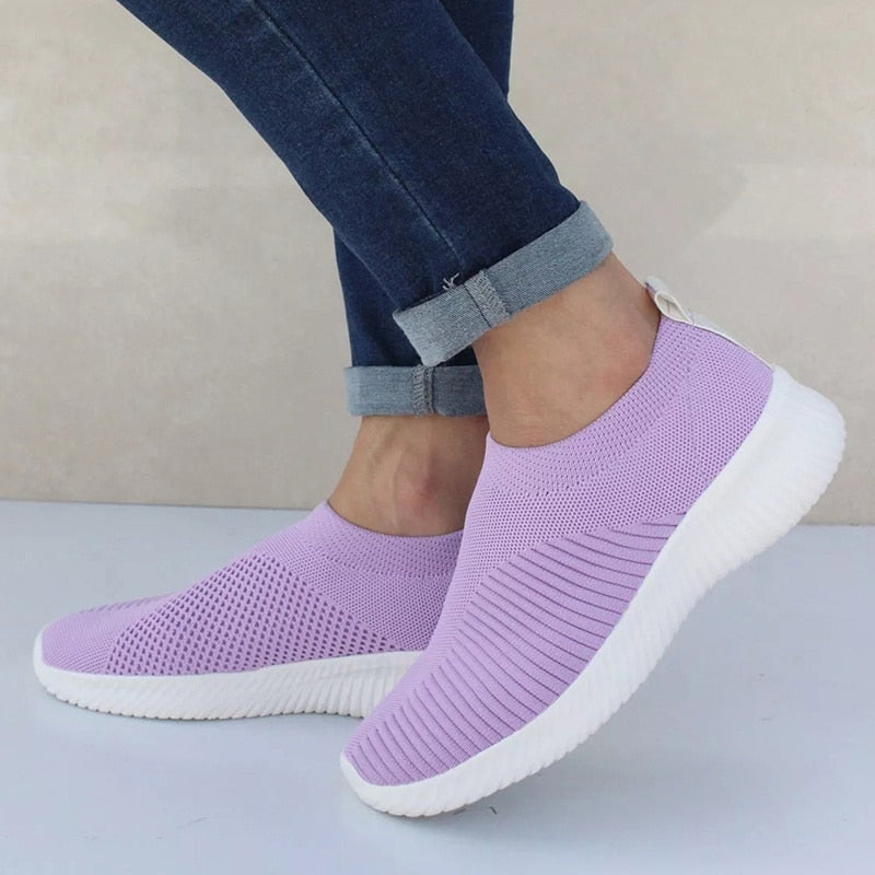 Breakdown fashion-forward sneakers in versatile colorway with contemporary silhouette and durable everyday design