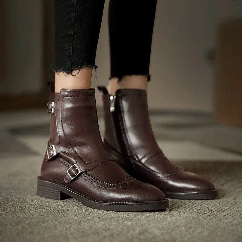 Women's black genuine leather Chelsea boots with elastic side panels for all-day comfort