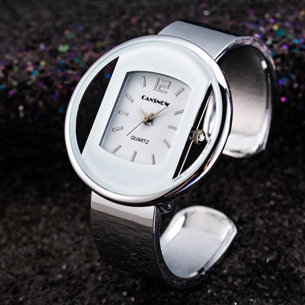 Women's elegant classic bracelet watch high-quality metal autumn timeless craftsmanship refined design