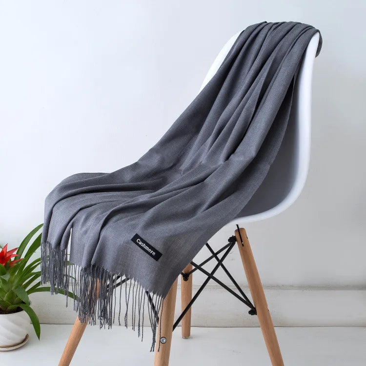 Women's luxurious soft scarf in premium materials, versatile timeless design for casual and formal styling