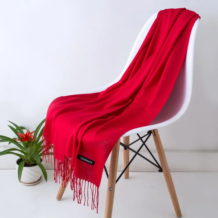 Women's luxury soft scarf warm versatile wrap in premium material, timeless elegant style